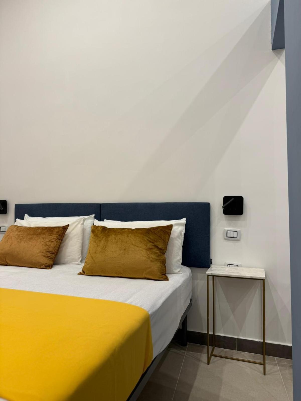 Art Suite San Liborio Napels Buitenkant foto
